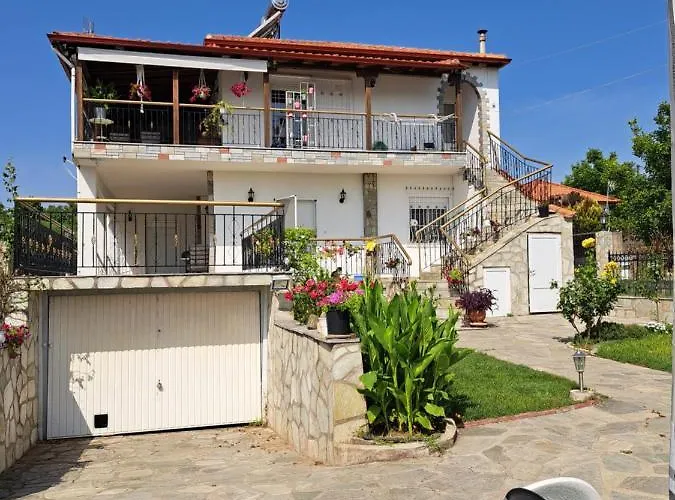 Alexanders House *